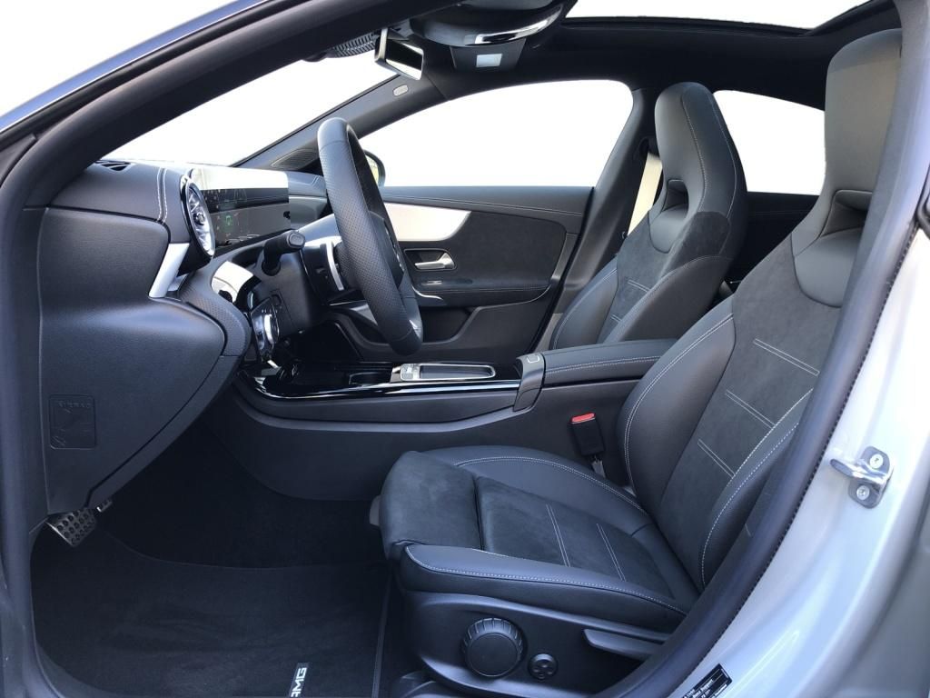 Mercedes-Benz CLA 200 2025