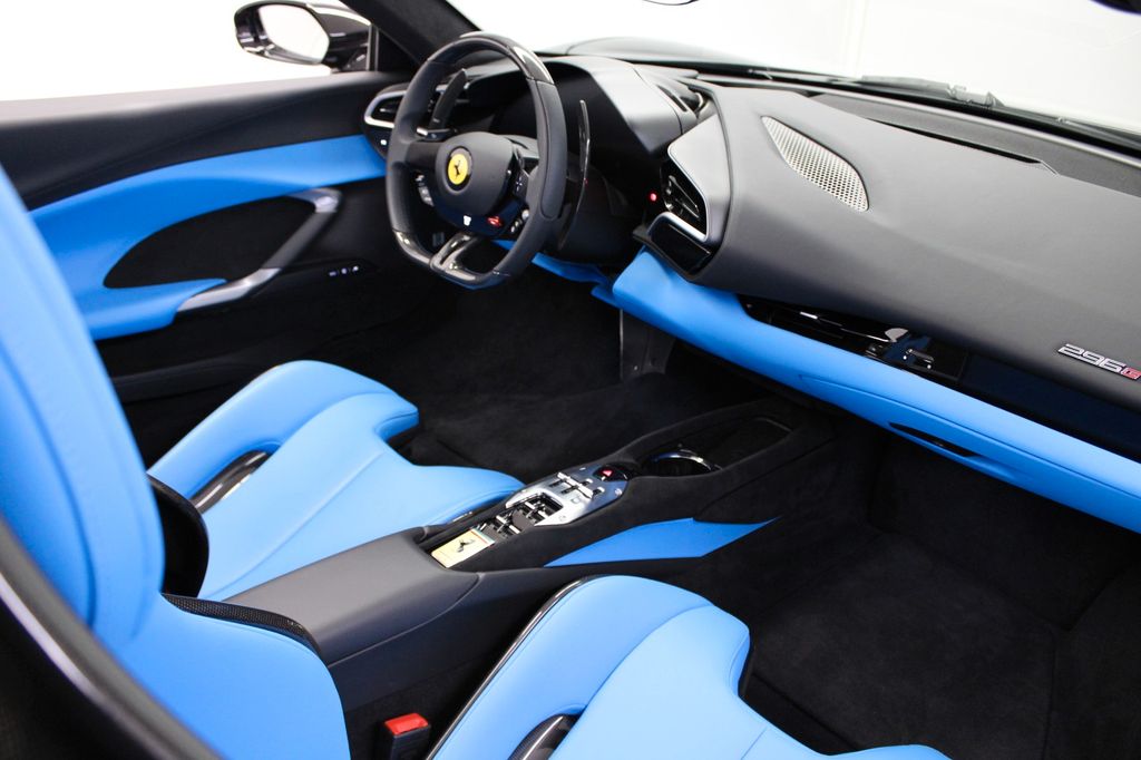 Ferrari 296 GTS 2023