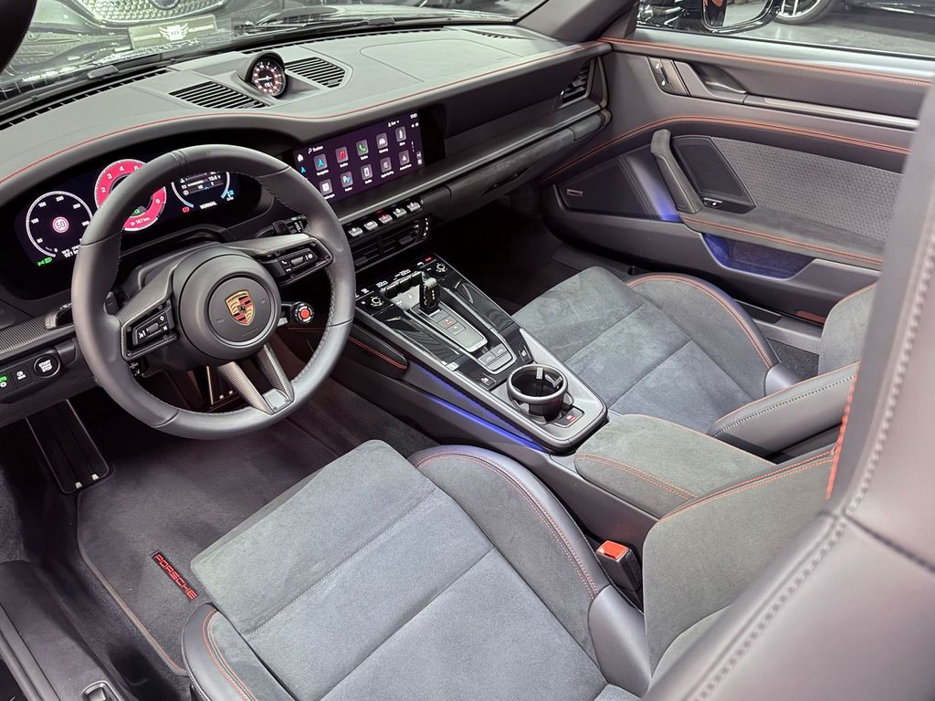 Porsche 992 2024