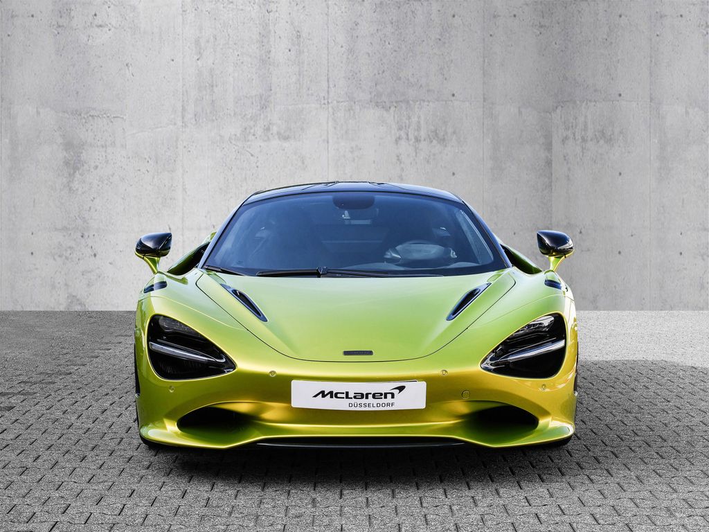 McLaren 750S 2025