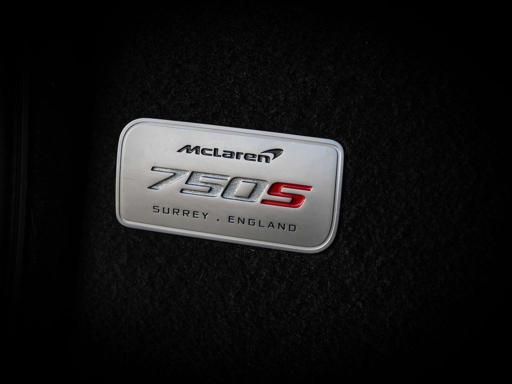 McLaren 750S 2025
