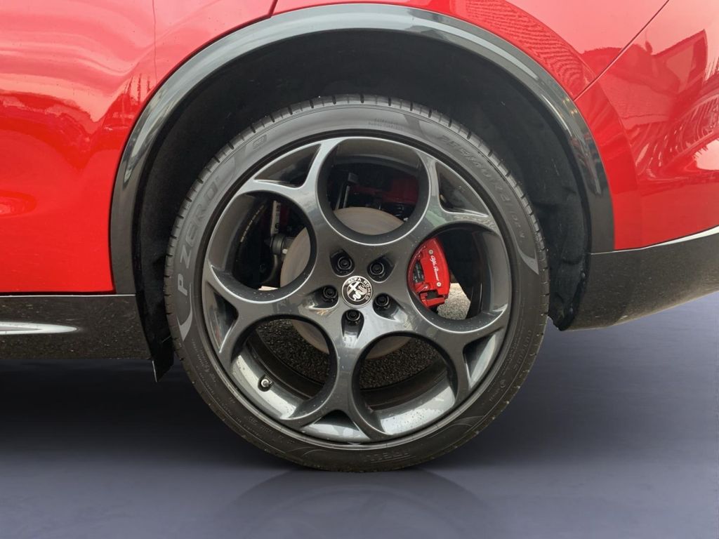 Alfa Romeo Stelvio 2023