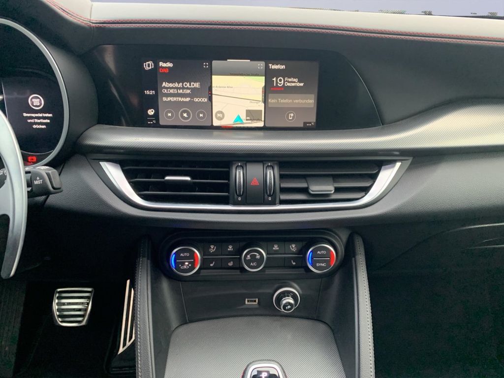 Alfa Romeo Stelvio 2023