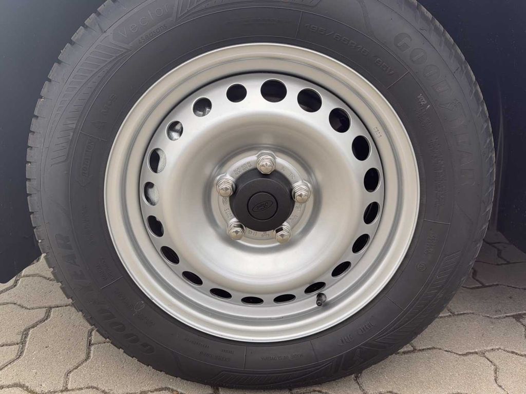 Ford Transit Courier