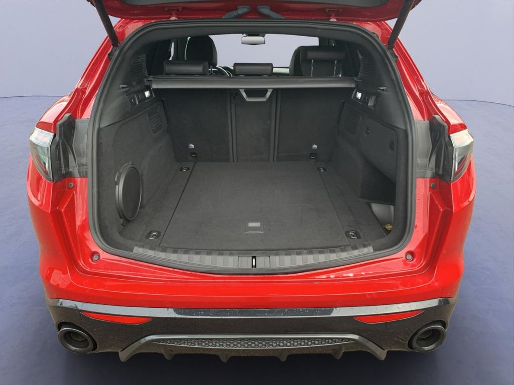 Alfa Romeo Stelvio 2023