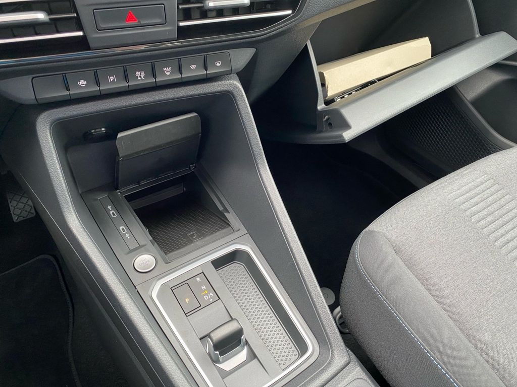 Ford Grand Tourneo 2025