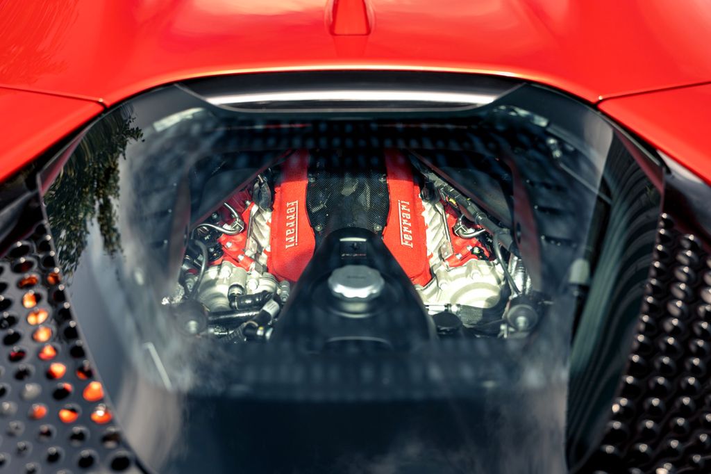 Ferrari SF90 2025