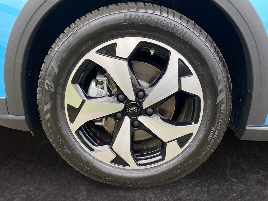 Ford Grand Tourneo 2025