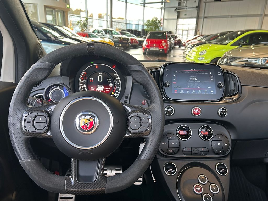 Abarth 695C 2024