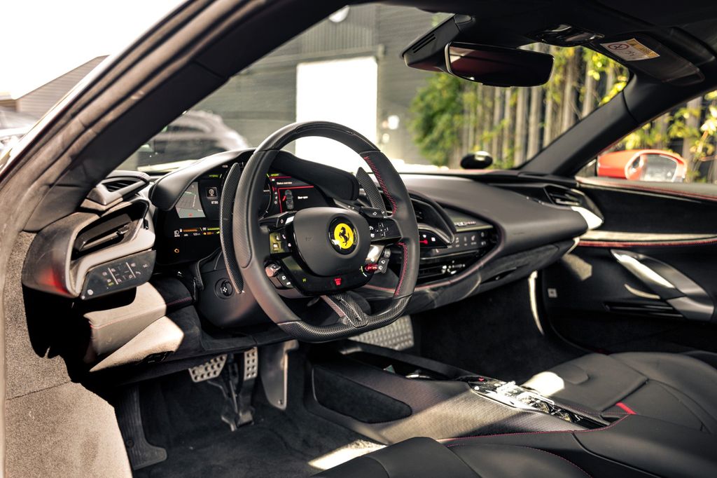 Ferrari SF90 2025