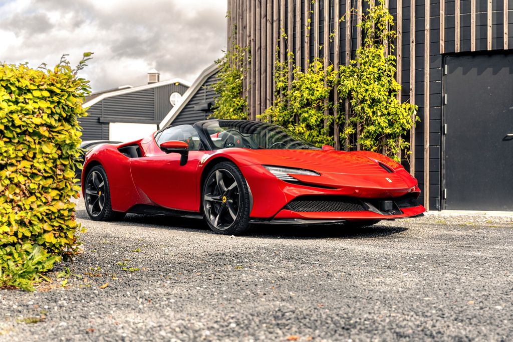 Ferrari SF90 2025