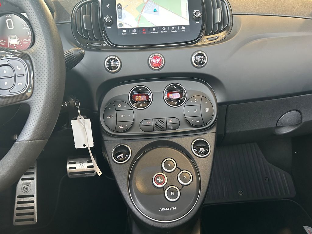 Abarth 695C 2024