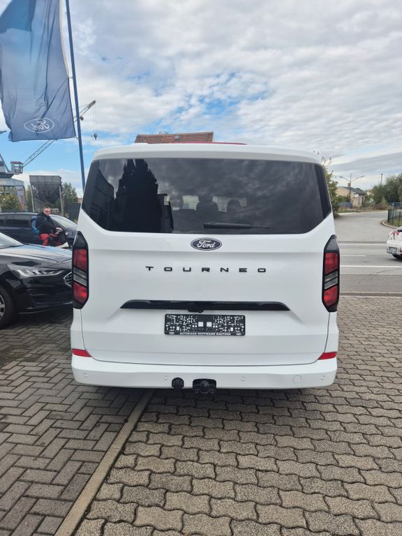 Ford Tourneo Custom 2025
