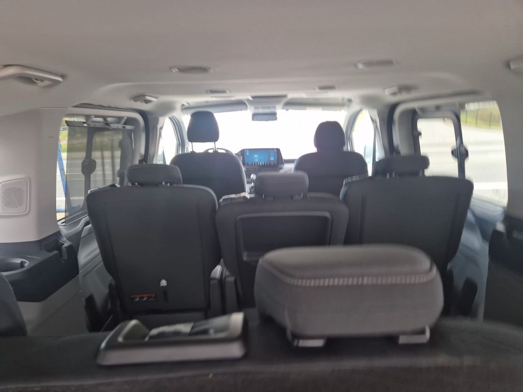 Ford Tourneo Custom 2025