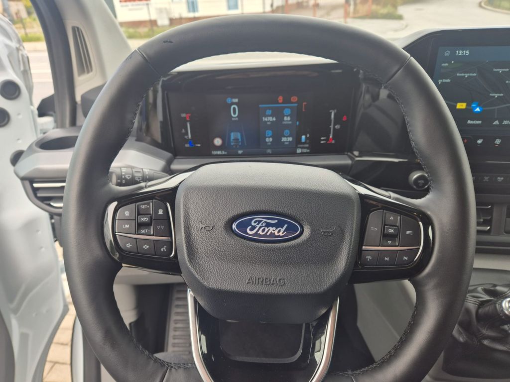 Ford Tourneo Custom 2025