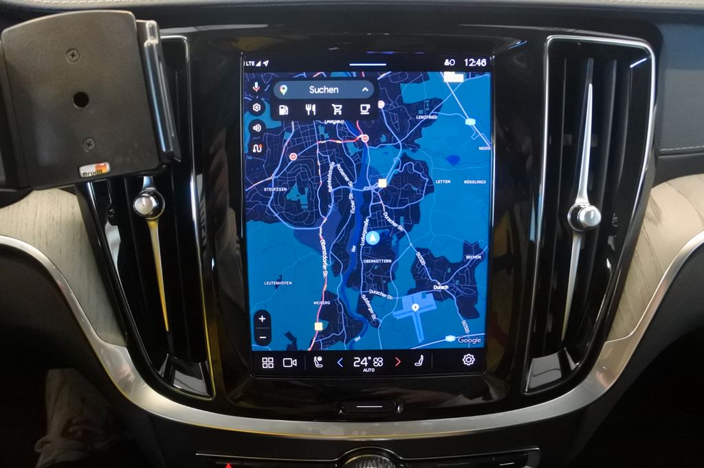 Volvo V60 Cross Country 2023