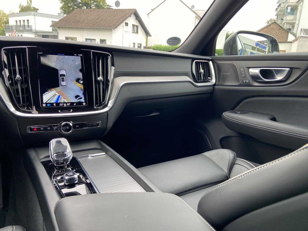 Volvo V60 Cross Country 2024