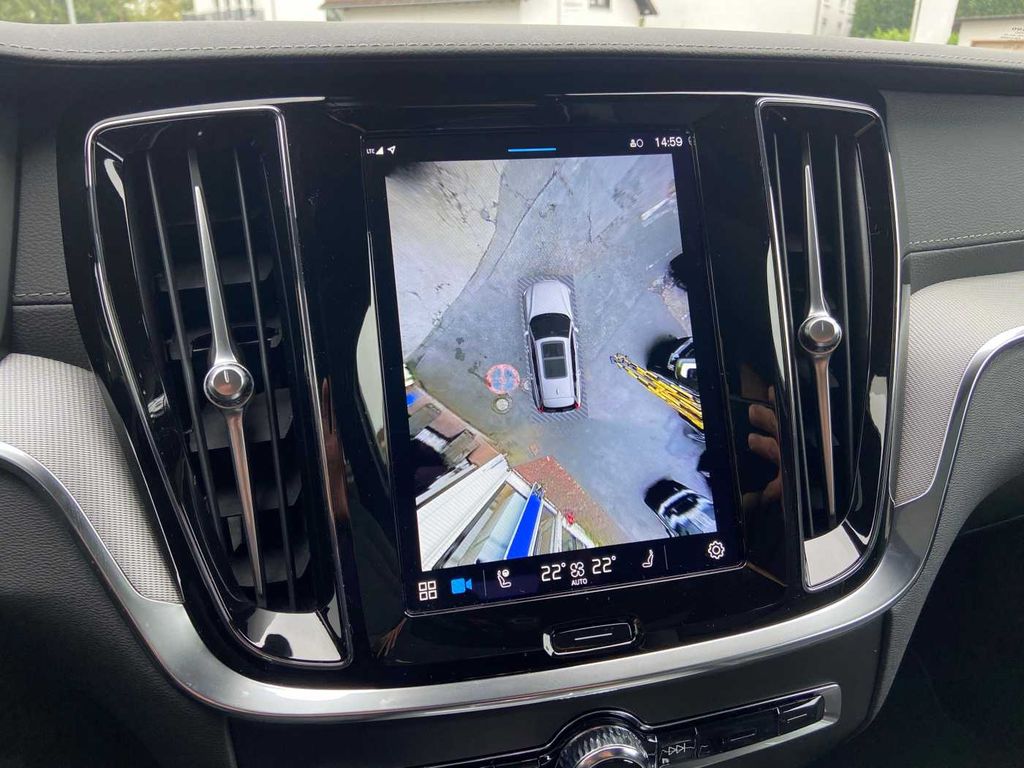 Volvo V60 Cross Country 2024