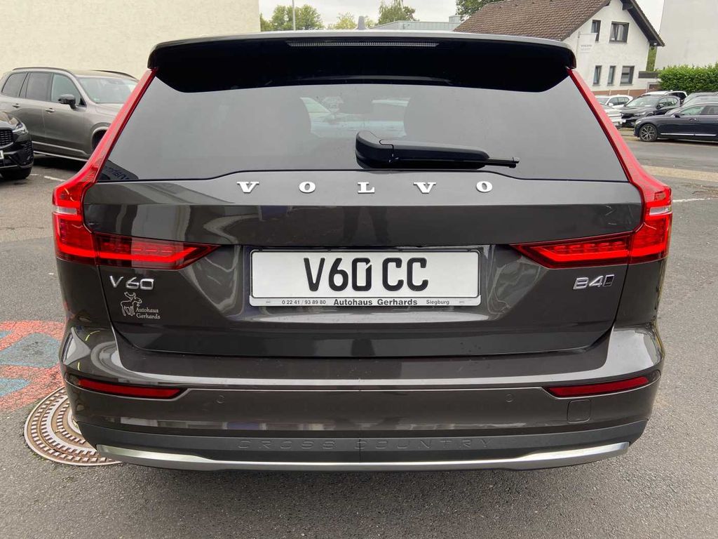 Volvo V60 Cross Country 2024