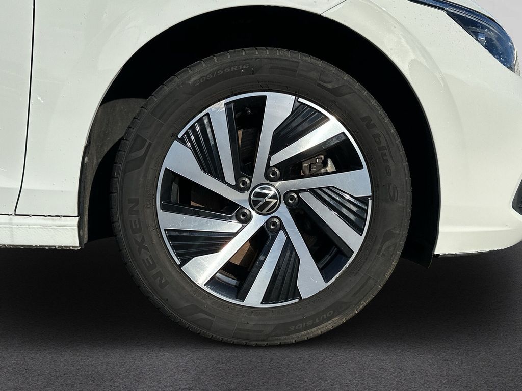 Volkswagen Golf 2021