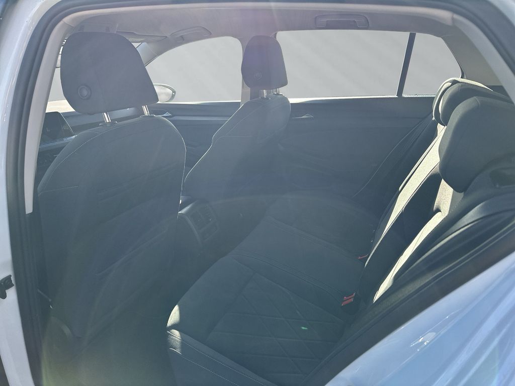 Volkswagen Golf 2021