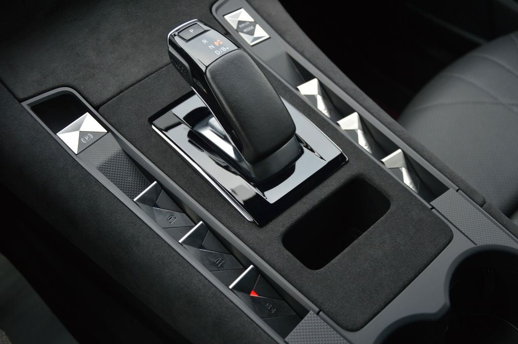 DS Automobiles DS7 (Crossback) 2021