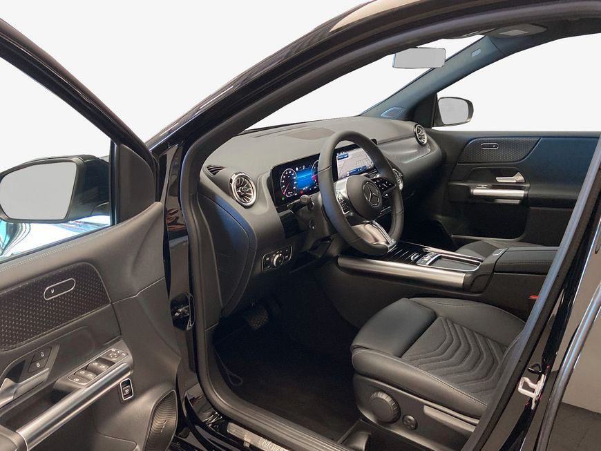 Mercedes-Benz B 200 2025
