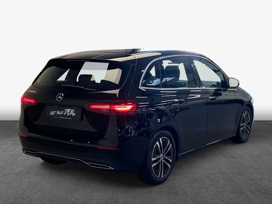 Mercedes-Benz B 200 2025