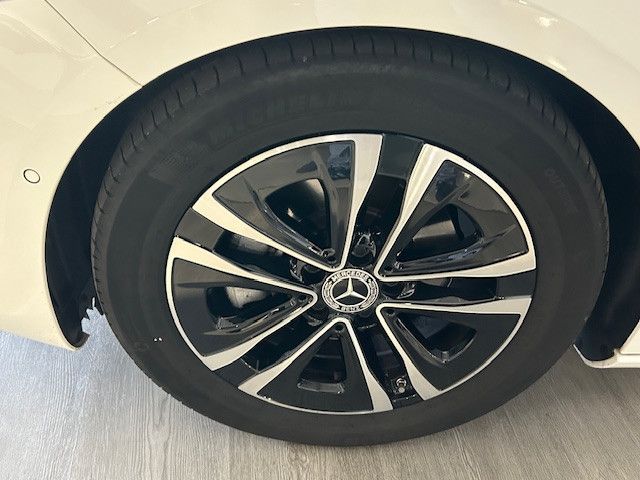 Mercedes-Benz A 180 2023