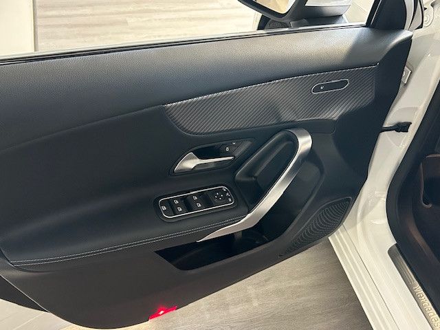 Mercedes-Benz A 180 2023