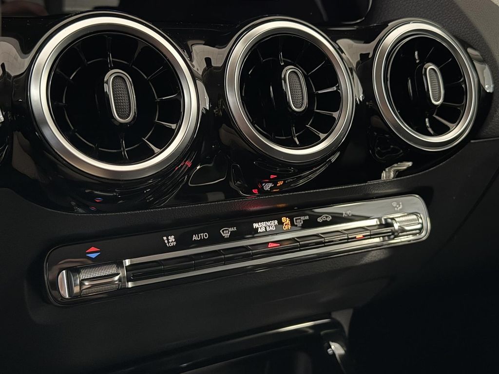 Mercedes-Benz B 180 2021