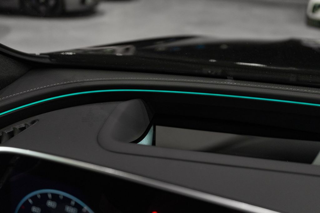 Mercedes-Benz E 300 2025