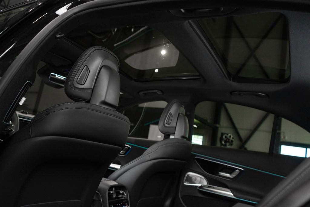 Mercedes-Benz E 300 2025