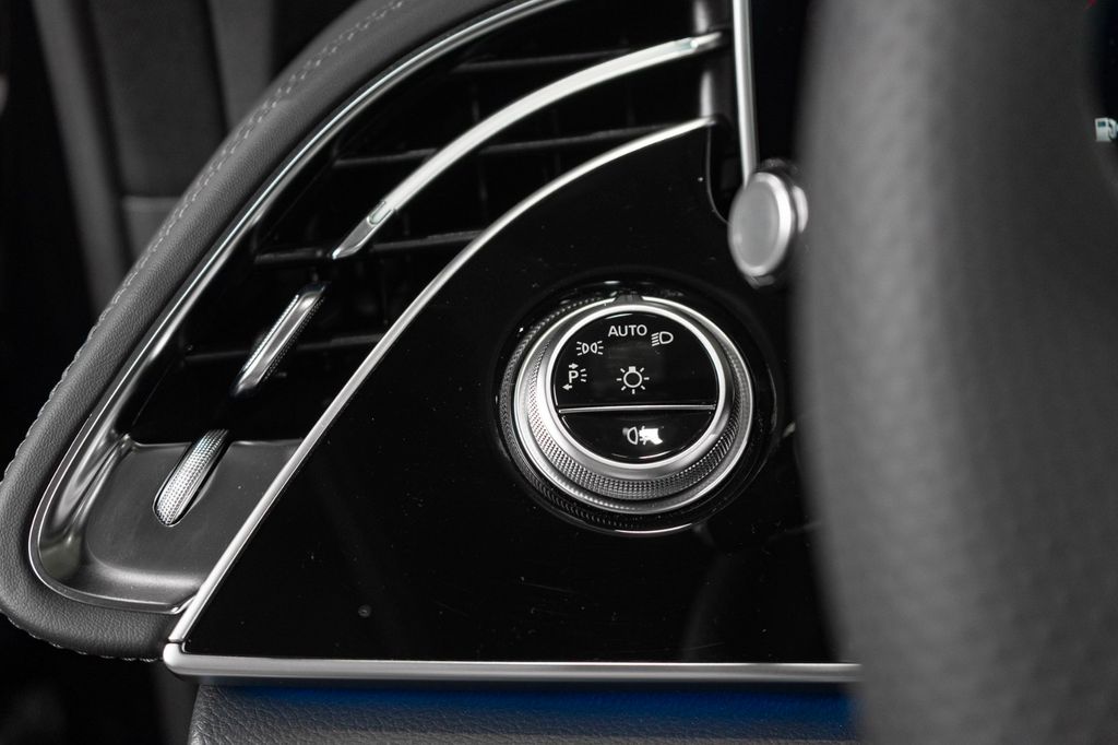 Mercedes-Benz E 300 2025