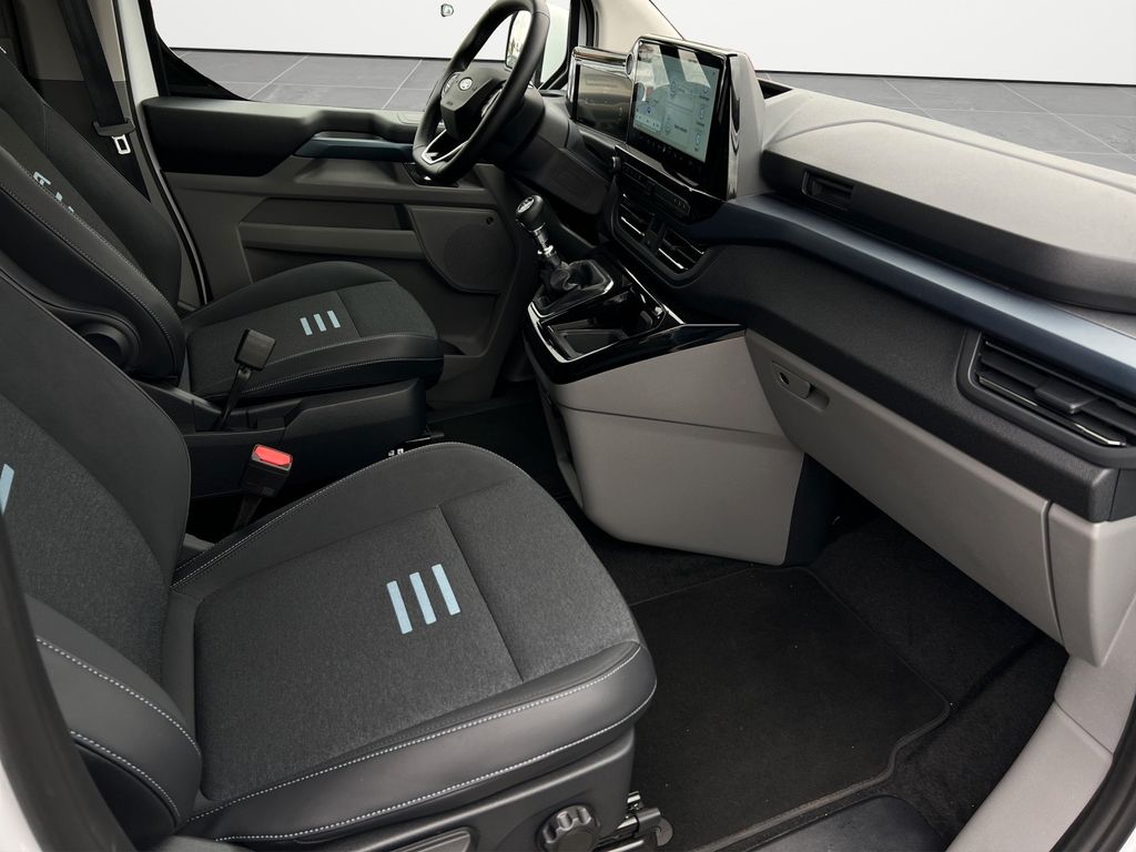 Ford Tourneo Custom 2025