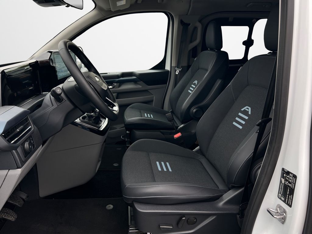 Ford Tourneo Custom 2025