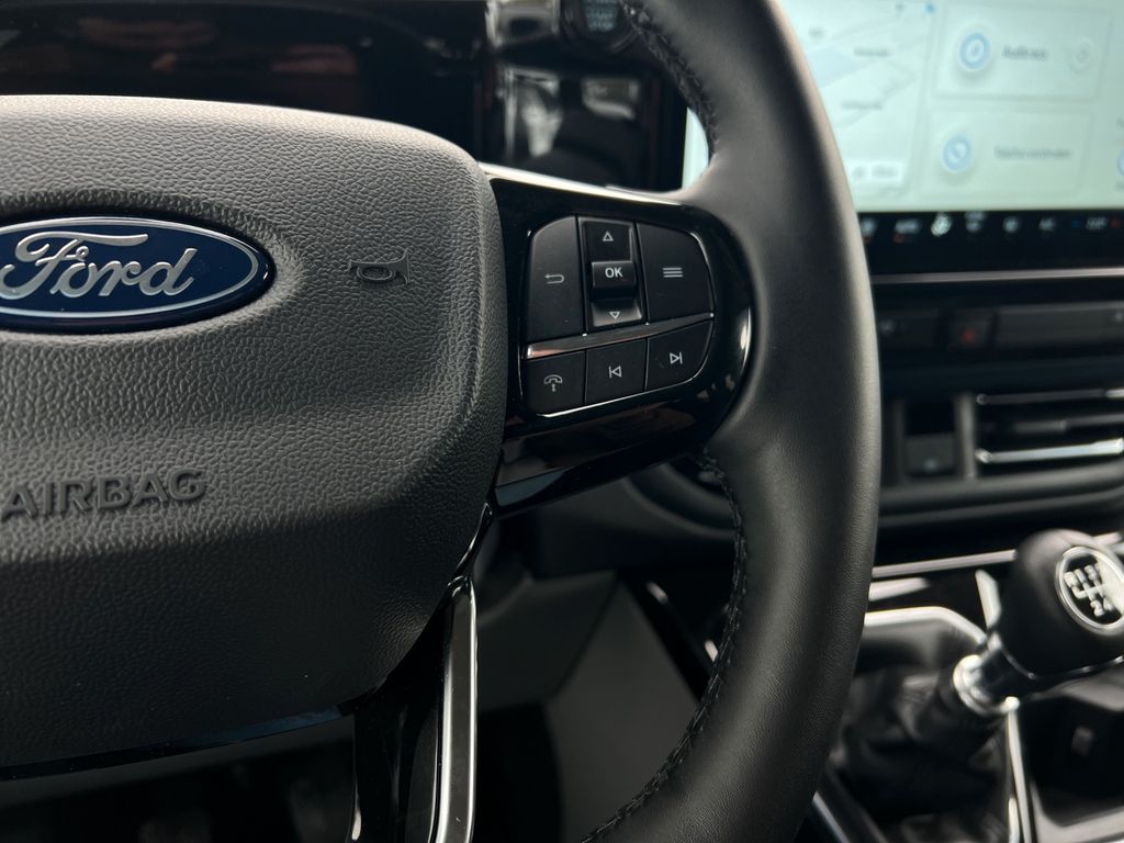 Ford Tourneo Custom 2025