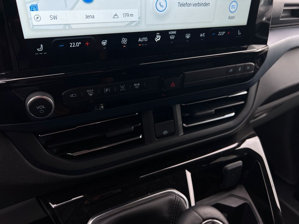 Ford Tourneo Custom 2025