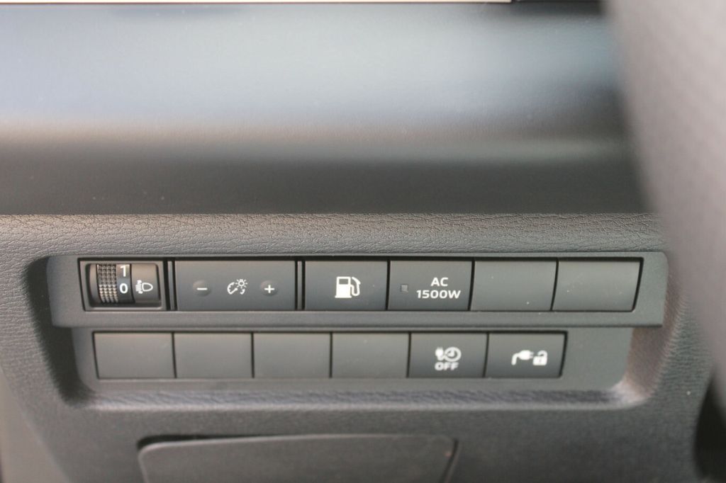 Mitsubishi Plug-in Hybrid Outlander 2025