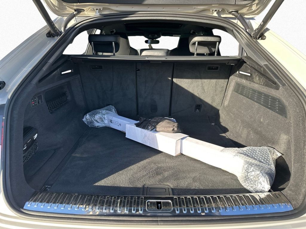 Audi Q8 2025