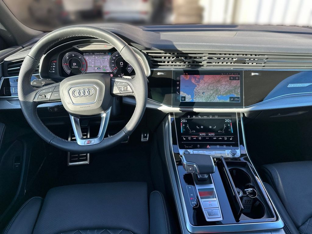 Audi Q8 2025
