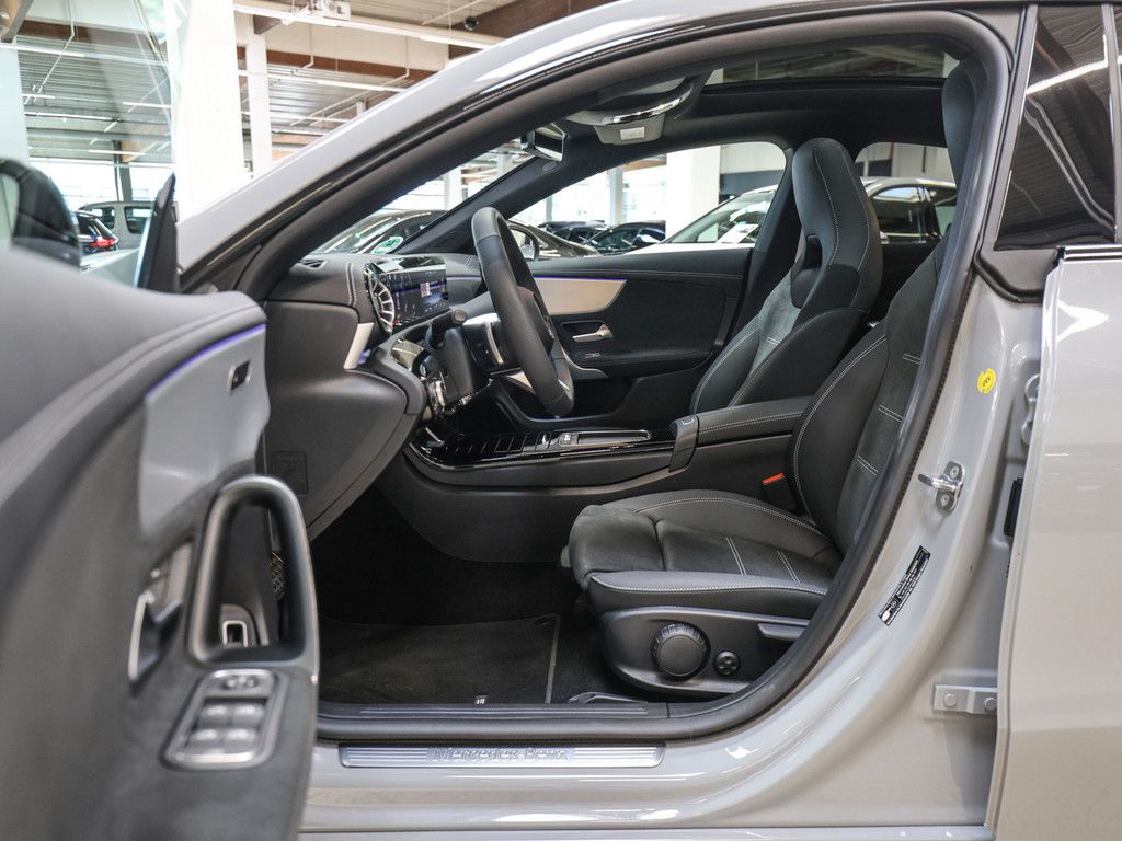 Mercedes-Benz CLA 220 2025