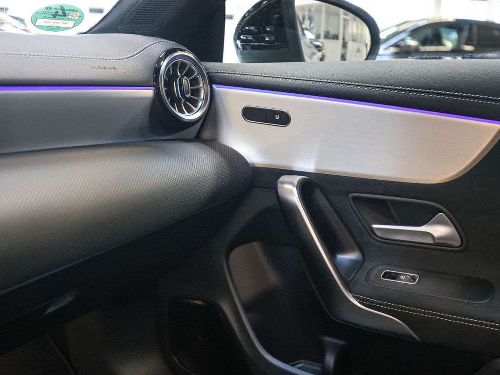 Mercedes-Benz CLA 220 2025