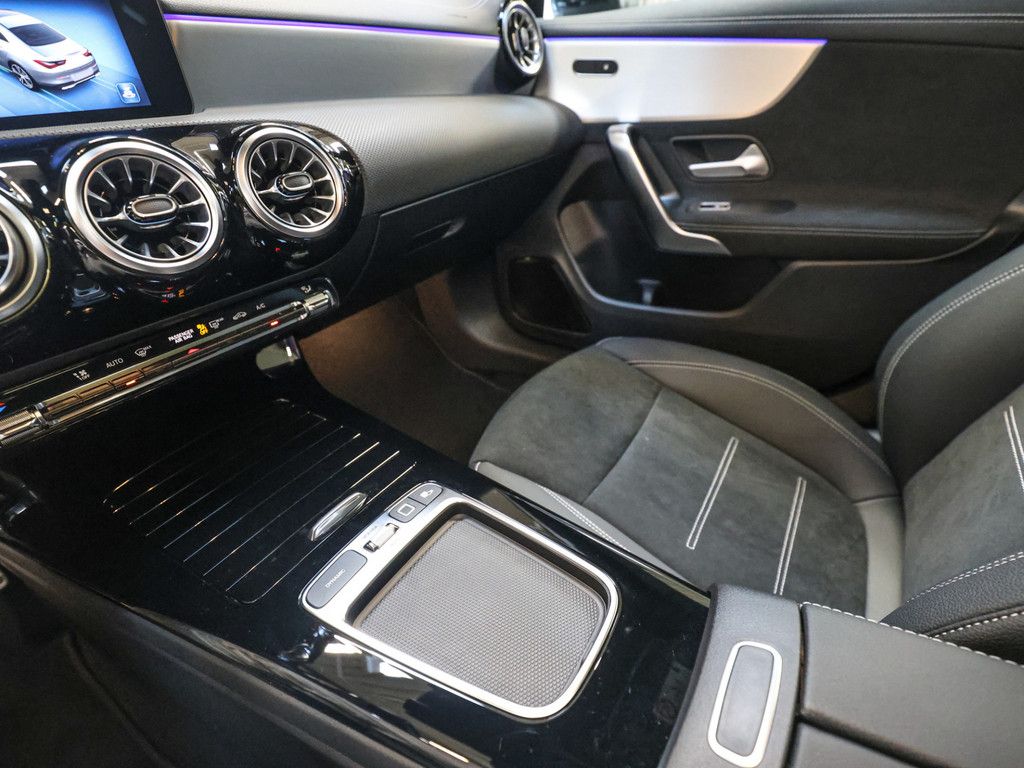 Mercedes-Benz CLA 220 2025