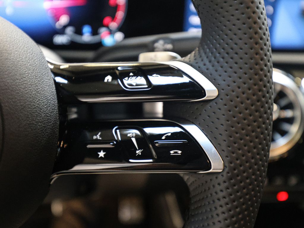 Mercedes-Benz CLA 220 2025