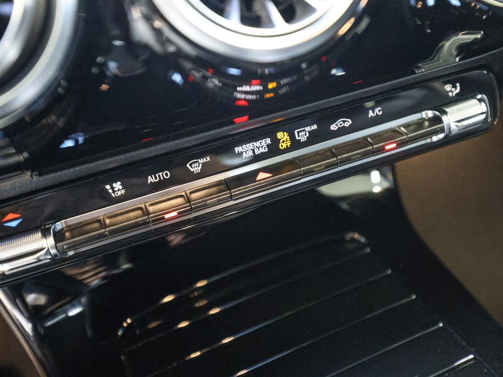 Mercedes-Benz CLA 220 2025