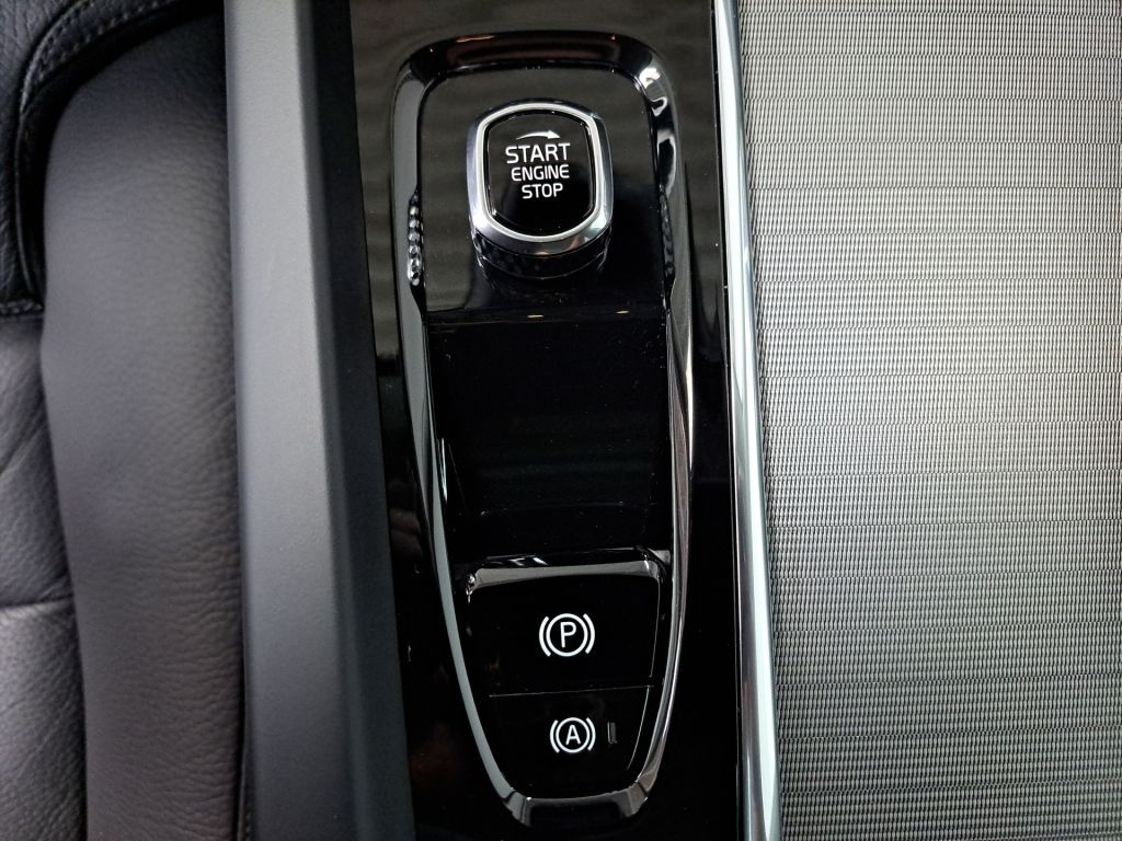 Volvo XC60 2022