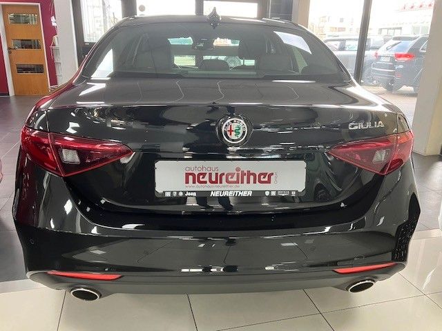 Alfa Romeo Giulia 2021