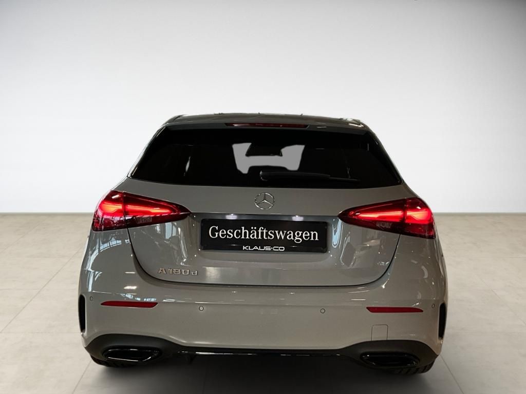 Mercedes-Benz A 180 2025