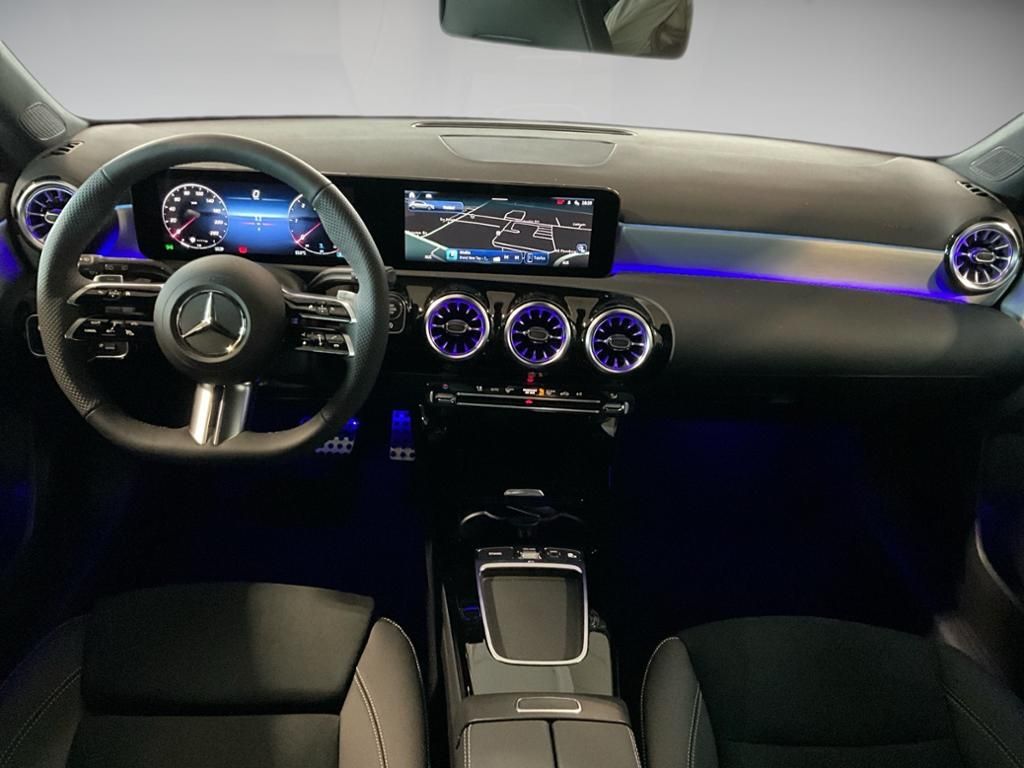 Mercedes-Benz A 180 2025